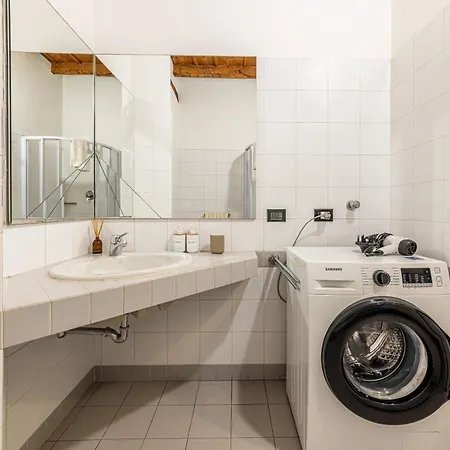 Apartament Free Parking Duomo-porta Romana 